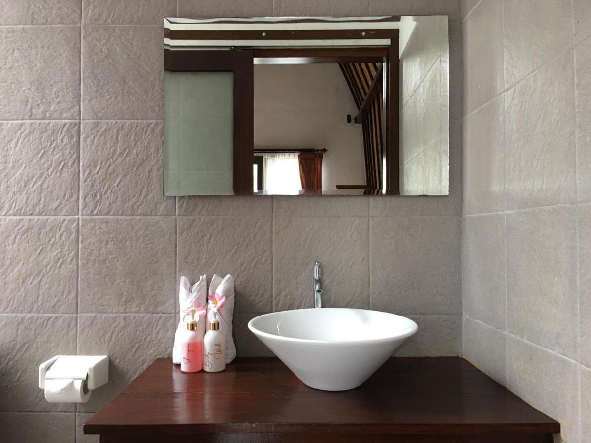 Bale Lumbung Bungalows Sakti Exterior photo
